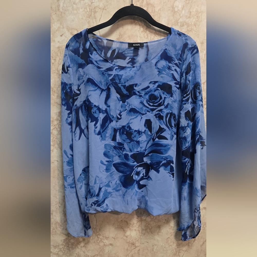 Alfani | Women's | Blue | Sheer | Floral Blouse With Attached Blue Cami | Size M - Picture 2 of 6